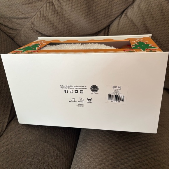 Hello Kitty Nogginz Small Plush Face Pillow - Picture 4 of 9